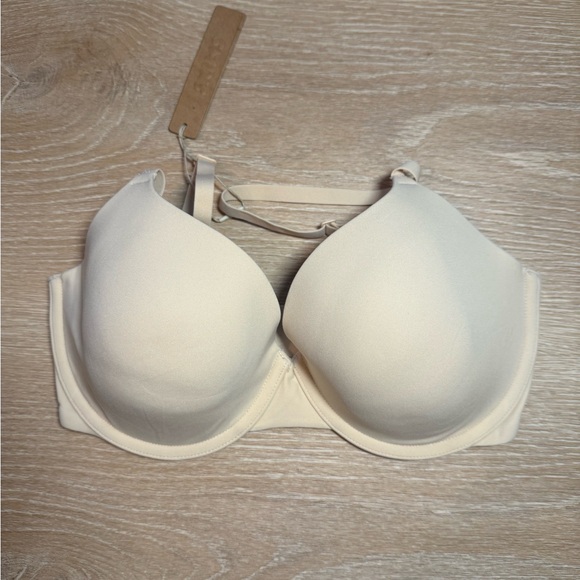 Skims fits everybody tshirt bra sand 32DD - Picture 2 of 2